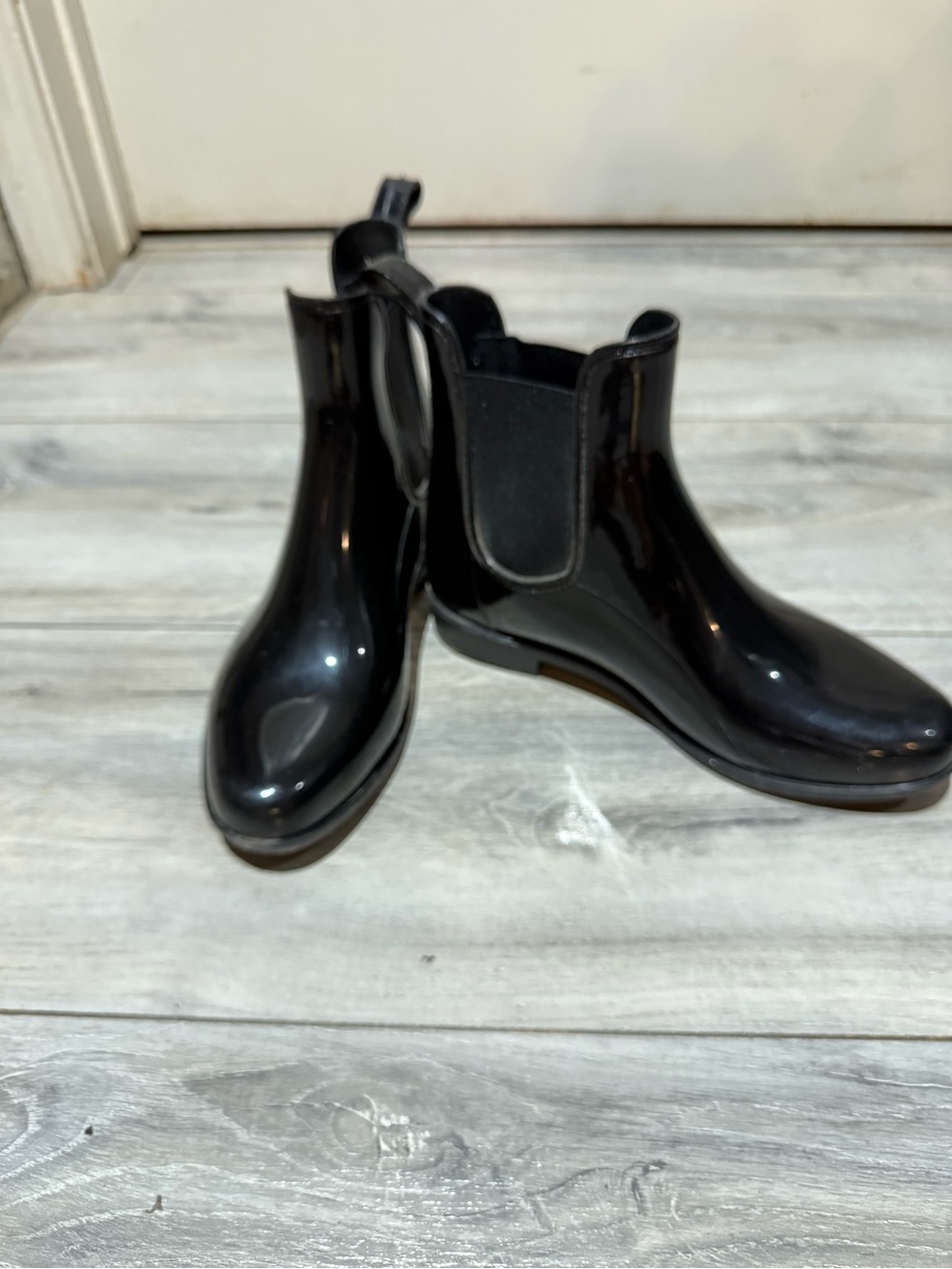 Women's Glossy Black Chelsea Rain Booties